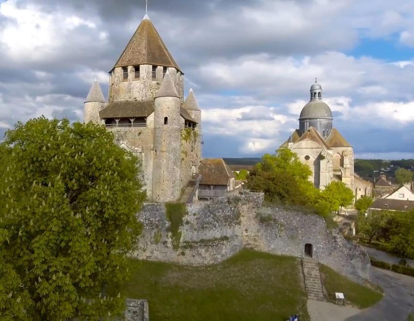 Gite Dans Une Ancienne Corps De Ferme D Provins Zewnętrze zdjęcie